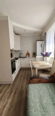 Продам двухкомнатную (2-комн.) квартиру, Яблочная ул, 13, Черешня с