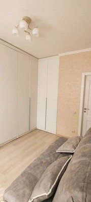 Продам двухкомнатную (2-комн.) квартиру, Яблочная ул, 13, Черешня с