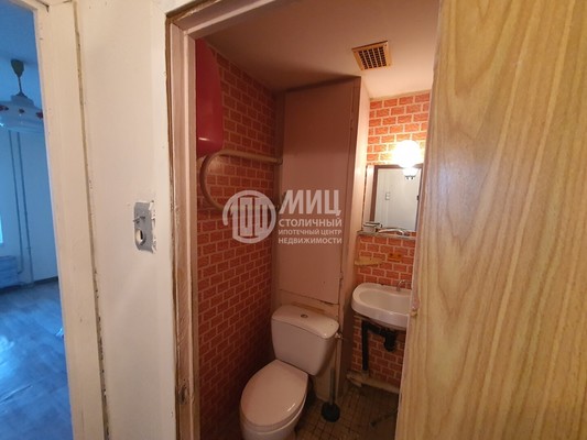 Продам однокомнатную (1-комн.) квартиру, Белая ул, 24ка, Андреевка рп