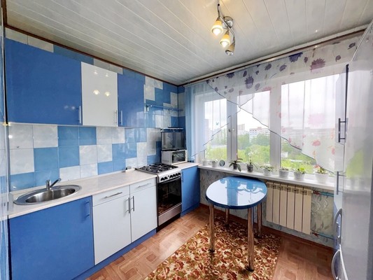 Продам трехкомнатную (3-комн.) квартиру, Ладожская ул, 83, Пенза г