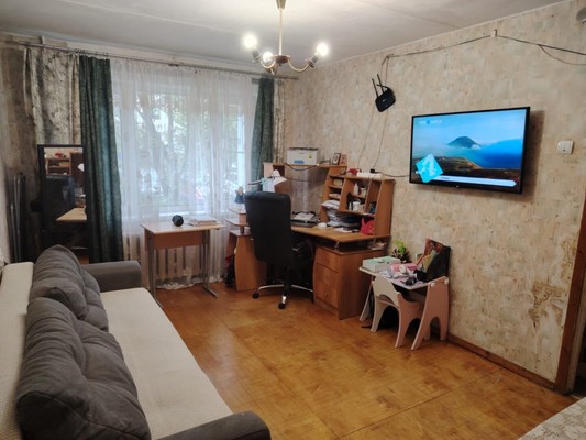 Продам трехкомнатную (3-комн.) квартиру, Чайковского ул, 14, Лобня г