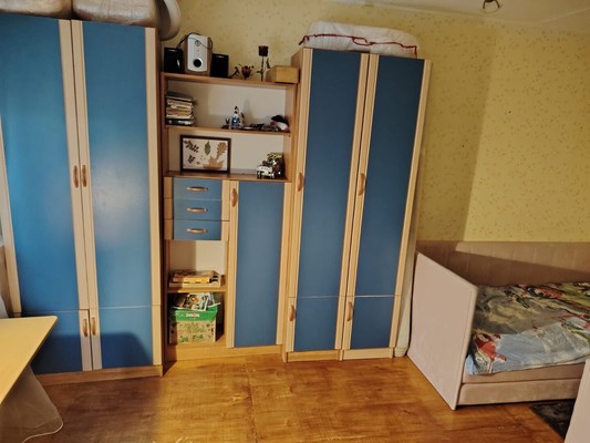 Продам трехкомнатную (3-комн.) квартиру, Чайковского ул, 14, Лобня г