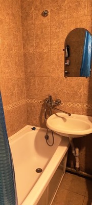 Продам трехкомнатную (3-комн.) квартиру, Дачный пр-кт, 24А, Санкт-Петербург г