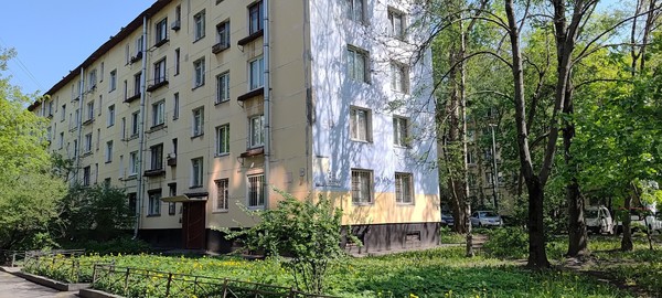Продам трехкомнатную (3-комн.) квартиру, Дачный пр-кт, 24А, Санкт-Петербург г