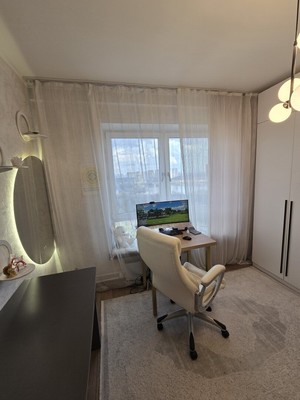 Продам однокомнатную (1-комн.) квартиру, 100 кв-л, 1к3, Москва г