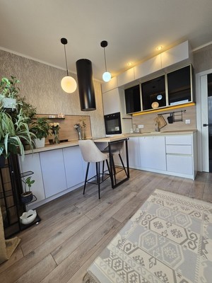 Продам однокомнатную (1-комн.) квартиру, 100 кв-л, 1к3, Москва г