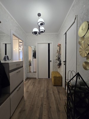 Продам однокомнатную (1-комн.) квартиру, 100 кв-л, 1к3, Москва г