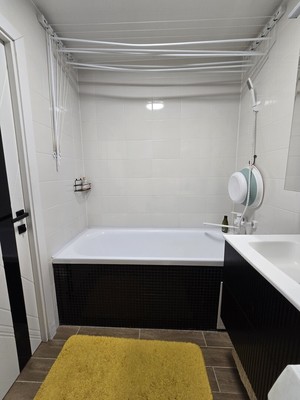 Продам однокомнатную (1-комн.) квартиру, 100 кв-л, 1к3, Москва г