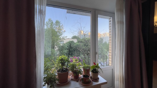 Продам трехкомнатную (3-комн.) квартиру, Космонавтов пр-кт, 64, Санкт-Петербург г