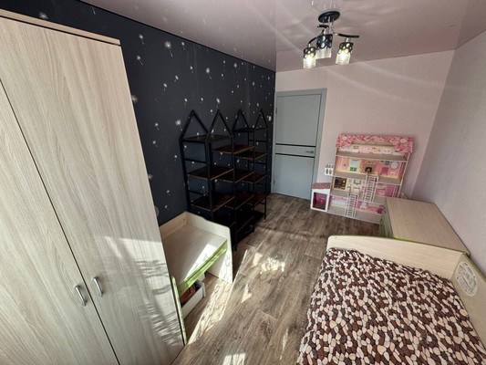 Продам двухкомнатную (2-комн.) квартиру, Вокзальная ул, 52к3, Комсомольск-на-Амуре г