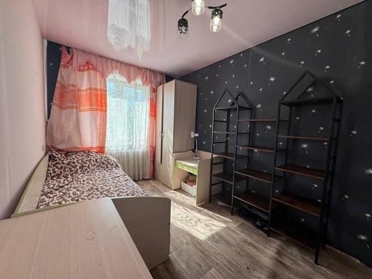 Продам двухкомнатную (2-комн.) квартиру, Вокзальная ул, 52к3, Комсомольск-на-Амуре г