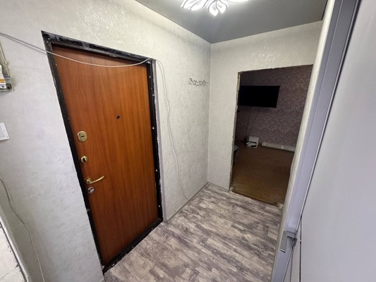 Продам двухкомнатную (2-комн.) квартиру, Вокзальная ул, 52к3, Комсомольск-на-Амуре г