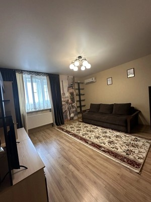Сдам однокомнатную (1-комн.) квартиру, им. Селезнева ул, 4к13, Краснодар г