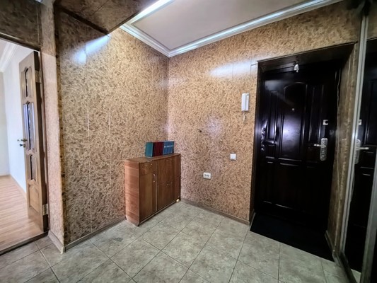 Продам однокомнатную (1-комн.) квартиру, Кирова ул, 331, Нальчик г