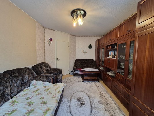 Продам двухкомнатную (2-комн.) квартиру, Интернациональная ул, 13, Костомукша г