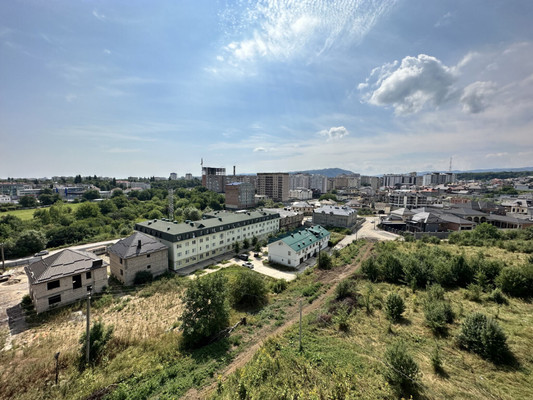 Продам однокомнатную (1-комн.) квартиру, Атажукина ул, 153, Нальчик г