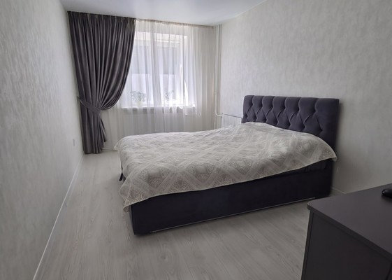 Продам двухкомнатную (2-комн.) квартиру, 8 Июля ул, 22, Миасс г
