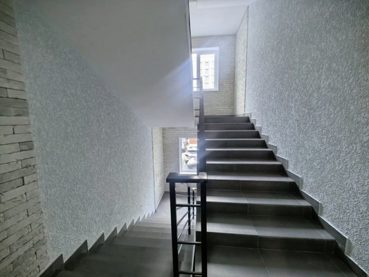 Продам двухкомнатную (2-комн.) квартиру, Тлостанова ул, 32, Нальчик г