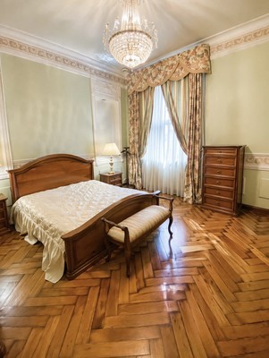 Продам многокомнатную квартиру, Марата ул, 72, Санкт-Петербург г