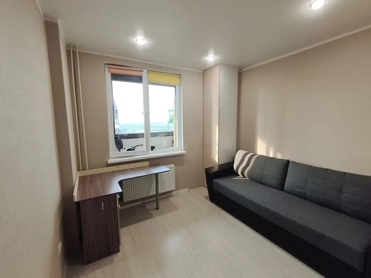 Продам трехкомнатную (3-комн.) квартиру, Ленина ул, 25, Октябрьский рп