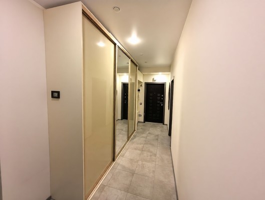 Продам двухкомнатную (2-комн.) квартиру, М.Светлова ул, 28А, Калининград г