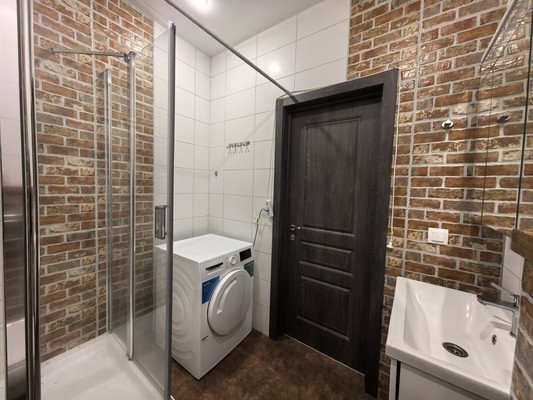 Продам двухкомнатную (2-комн.) квартиру, М.Светлова ул, 28А, Калининград г