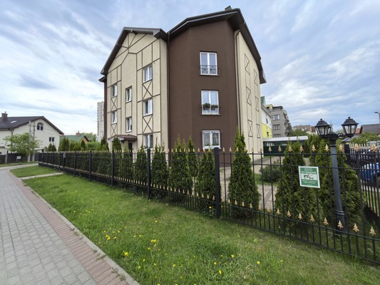 Продам двухкомнатную (2-комн.) квартиру, М.Светлова ул, 28А, Калининград г