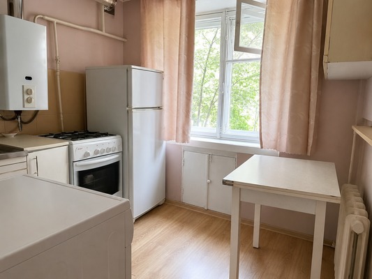 Продам двухкомнатную (2-комн.) квартиру, Школьная ул, 33, Юрово д