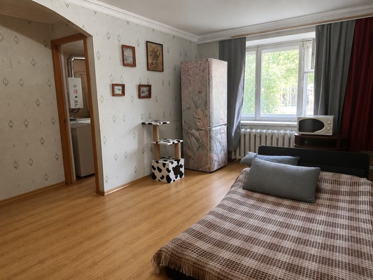 Продам двухкомнатную (2-комн.) квартиру, Школьная ул, 33, Юрово д