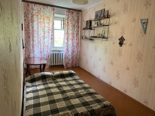 Продам двухкомнатную (2-комн.) квартиру, Школьная ул, 33, Юрово д