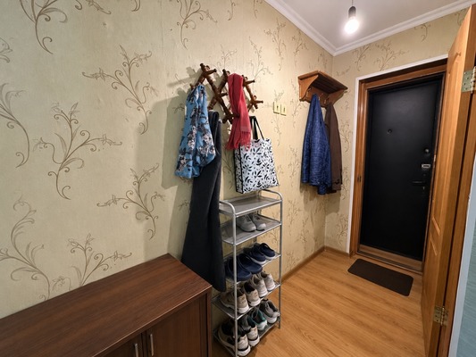 Продам двухкомнатную (2-комн.) квартиру, Школьная ул, 33, Юрово д