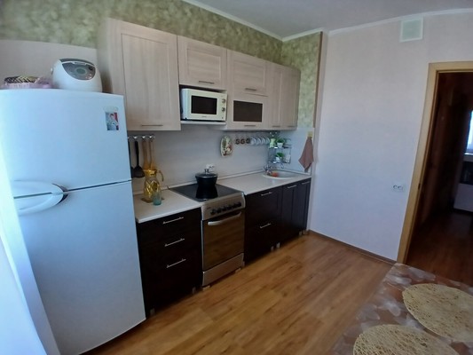 Продам двухкомнатную (2-комн.) квартиру, Морская ул, 20, Дунай п