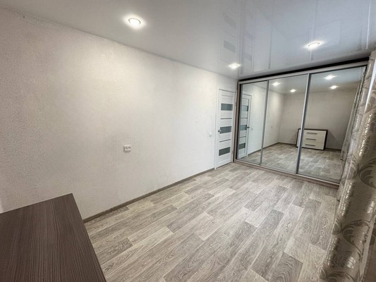 Продам двухкомнатную (2-комн.) квартиру, Ветеранов ул, 4, Дунай п