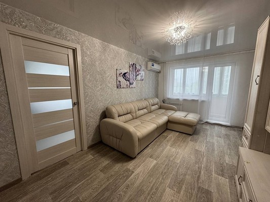 Продам двухкомнатную (2-комн.) квартиру, Ветеранов ул, 4, Дунай п