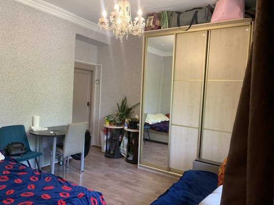 Продам трехкомнатную (3-комн.) квартиру, Чапаева ул, 5, Щербинка г