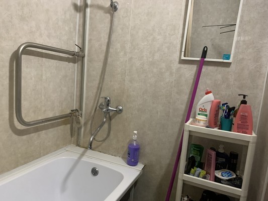 Продам трехкомнатную (3-комн.) квартиру, Чапаева ул, 5, Щербинка г