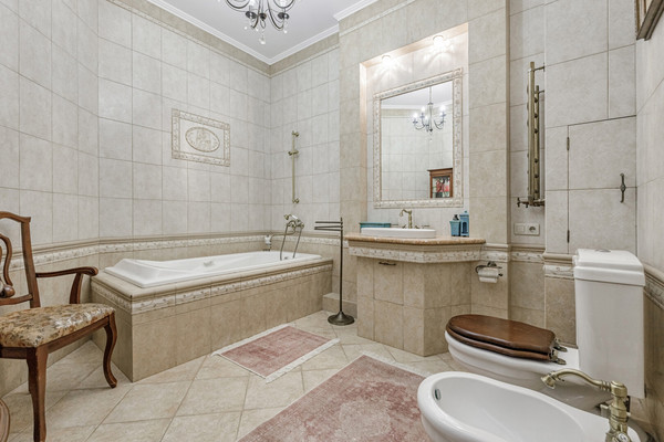 Продам многокомнатную квартиру, им. Красина ул, 9/1к3, Краснодар г