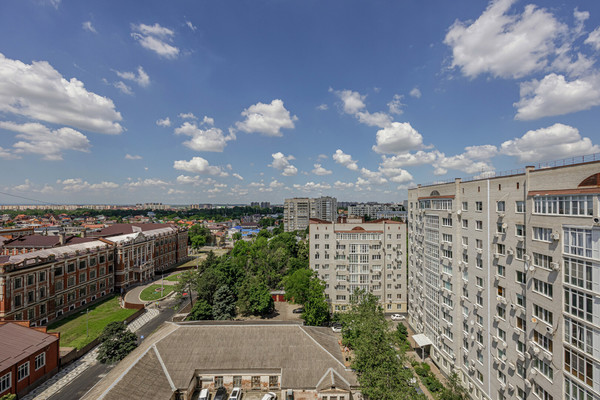 Продам многокомнатную квартиру, им. Красина ул, 9/1к3, Краснодар г