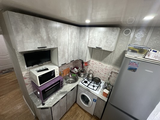 Продам двухкомнатную (2-комн.) квартиру, Коммунистическая ул, 6, Кропоткин г