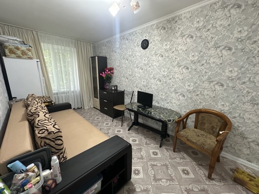 Продам двухкомнатную (2-комн.) квартиру, Коммунистическая ул, 6, Кропоткин г