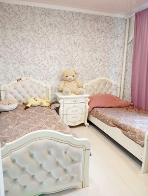 Продам трехкомнатную (3-комн.) квартиру, 11, Коммунарка п