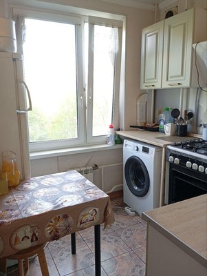 Продам трехкомнатную (3-комн.) квартиру, 11, Коммунарка п