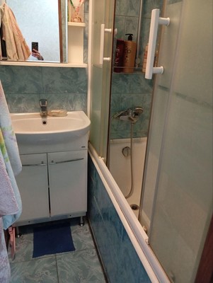 Продам трехкомнатную (3-комн.) квартиру, 11, Коммунарка п