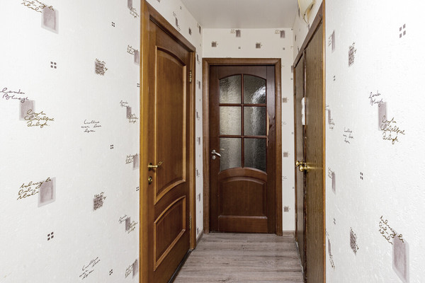 Продам трехкомнатную (3-комн.) квартиру, Нарвская ул, 11к4, Москва г