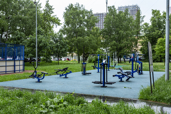 Продам трехкомнатную (3-комн.) квартиру, Нарвская ул, 11к4, Москва г