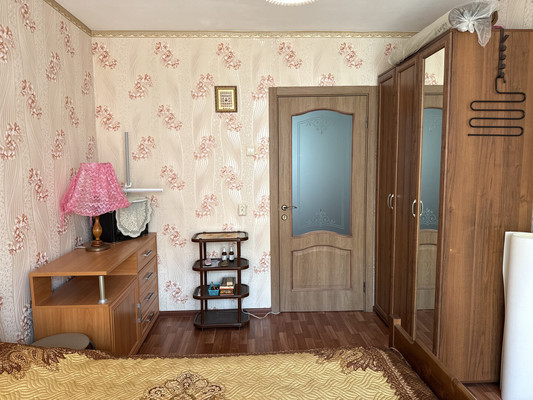 Продам 2-комн. в 4-комн. квартире, Будапештская ул, 8А, Санкт-Петербург г
