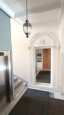 Продам трехкомнатную (3-комн.) квартиру, Большая Конюшенная ул, 19/8А, Санкт-Петербург г