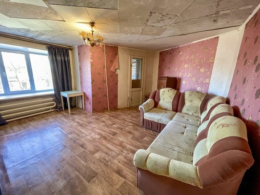 Продам двухкомнатную (2-комн.) квартиру, 2-й Микрорайон ул, 4, Эльбан рп
