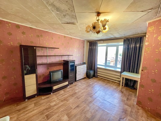 Продам двухкомнатную (2-комн.) квартиру, 2-й Микрорайон ул, 4, Эльбан рп