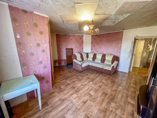 Продам двухкомнатную (2-комн.) квартиру, 2-й Микрорайон ул, 4, Эльбан рп